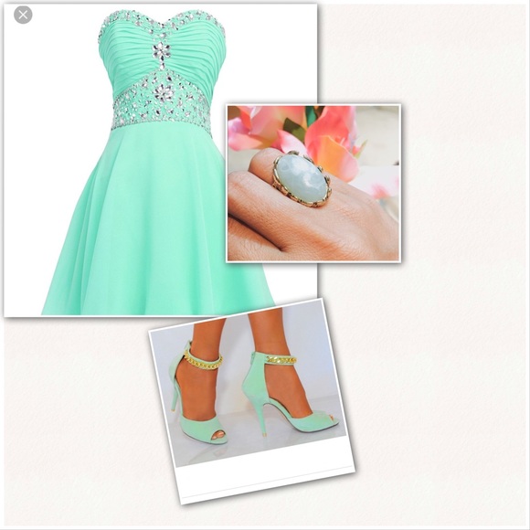 ✨HP✨NORDSTROM Rack  Mint /Gold Leafy Ring - Picture 2 of 3